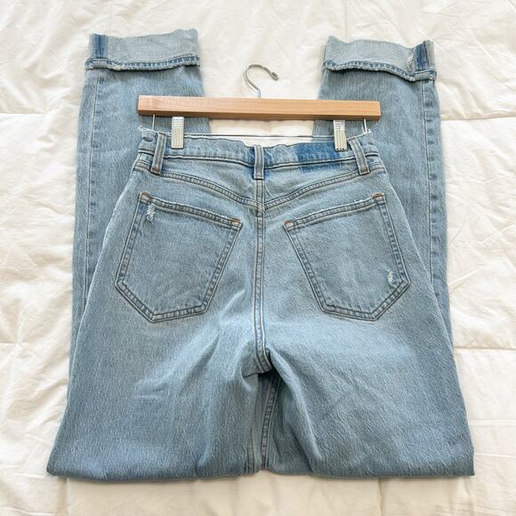 Abercrombie & Fitch ’90s Straight Ultra High Rise Jeans 26L Light Wash EUC - Picture 3 of 8